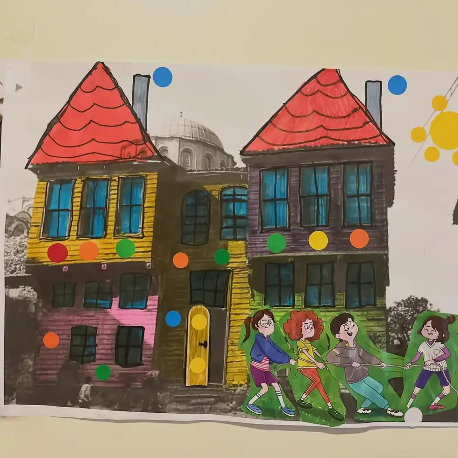 Renkli ahşap ev cepheleri collage çalışması